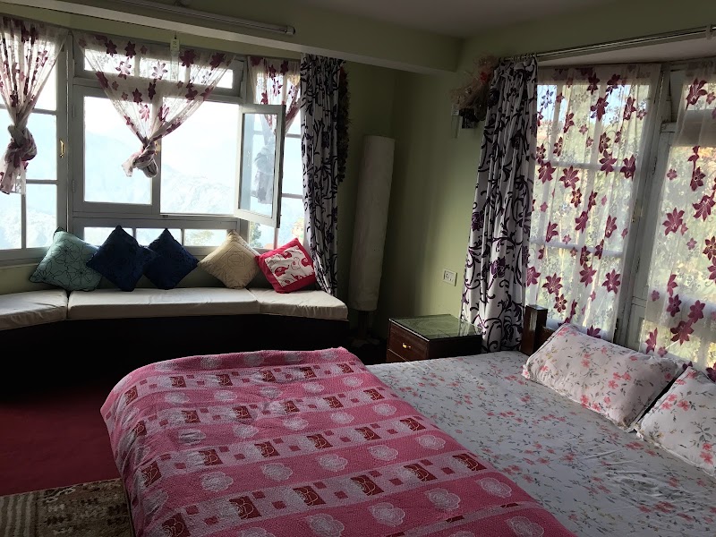 Teesta Homestay (Darjeeling Town) - Teesta Homestay (Darjeeling Town) Pamphawati Gurungni Road, Zoo Singamari, near HMI Building, North Point, Darjeeling, West Bengal 734101, India