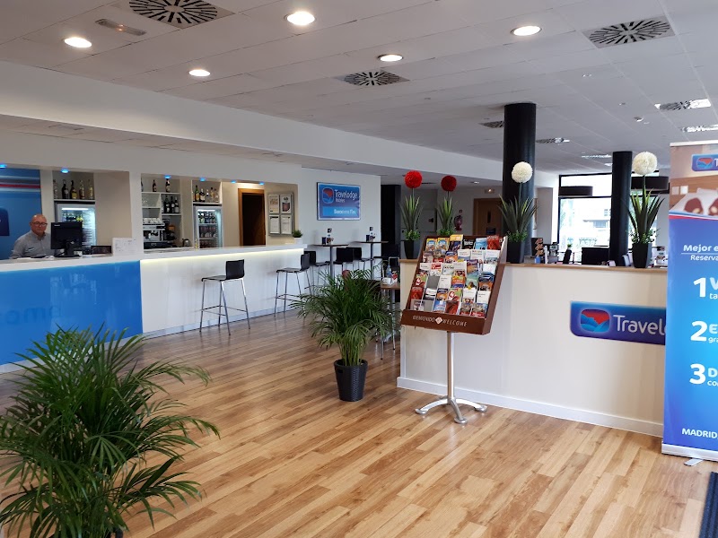 Travelodge Barcelona Fira - Travelodge Barcelona Fira Carrer de la Botànica, 25, 08908 L'Hospitalet de Llobregat, Barcelona, Spain