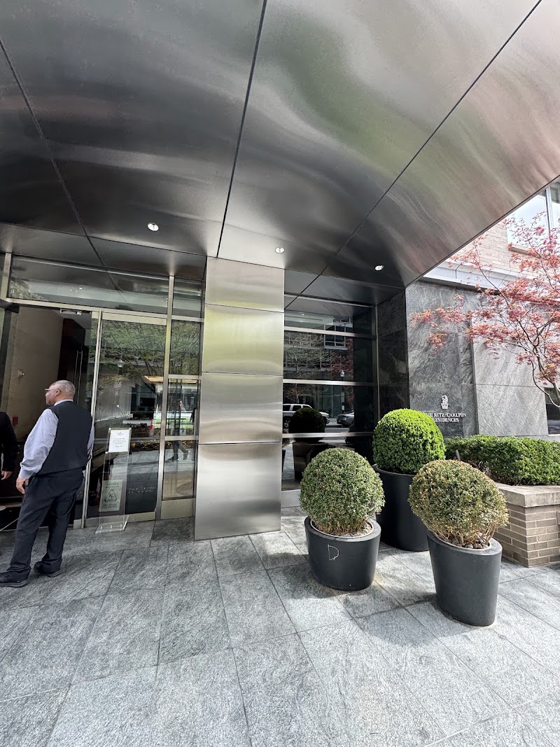Ritz-Carlton Residences - Ritz-Carlton Residences 1111 23rd St NW, Washington, DC 20037, USA