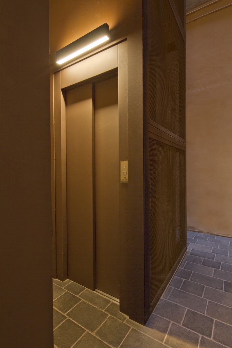 Som Nit Born - Som Nit Born, Carrer de la Reina Cristina, 13, Ciutat Vella, 08003 Barcelona, Spain