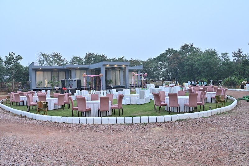 The Oakwood Nidhivan Farm by Videek Party Place - The Oakwood Nidhivan Farm by Videek Party Place 8V5M+WWJ, Panchgaon, Binola, Haryana 122413, India