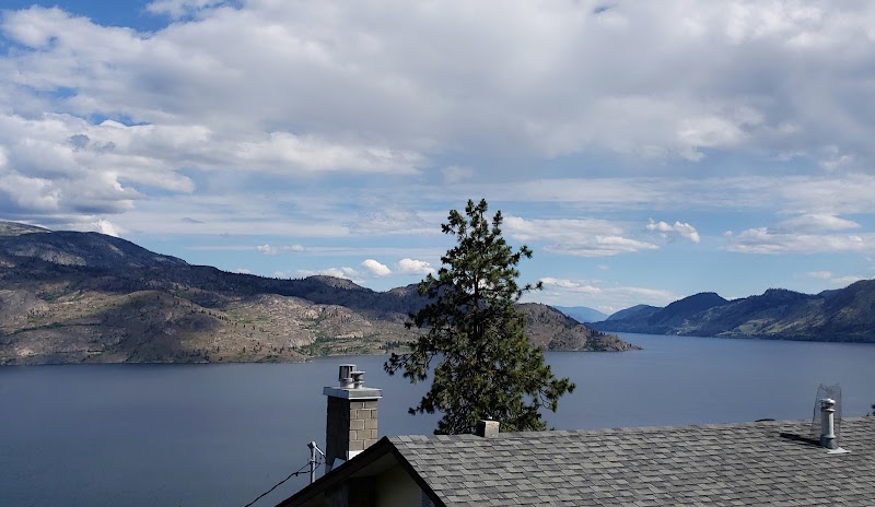 Peachland Eagles Nest B&B - Peachland Eagles Nest B&B 5816 Brown Pl, Peachland, BC V0H 1X4, Canada