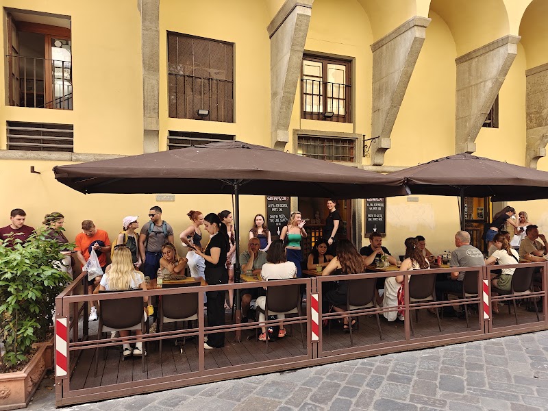 Gustapizza - Gustapizza, V. Maggio, 46r, 50125 Firenze FI, Italy