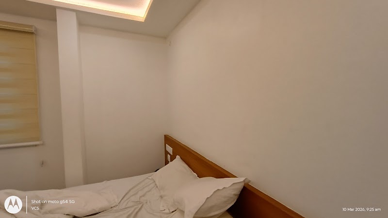 Starlight Hotels T-Nagar - Starlight Hotels T-Nagar 7, Sivaji St, T Nagar, T. Nagar, Chennai, Tamil Nadu 600017, India