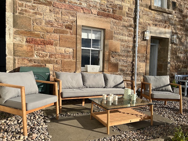 Crail Harbour House & Cottage