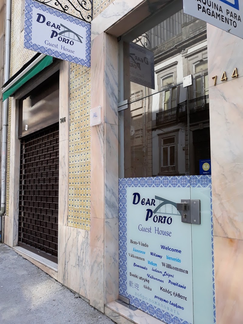Dear Porto Guest House - Dear Porto Guest House R. de Santa Catarina 744, 4000-446 Porto, Portugal
