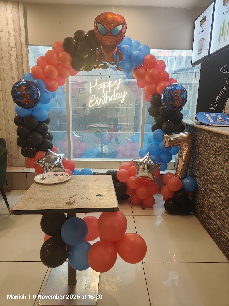 Uphaar Sweets & Banquets Restaurant - Uphaar Sweets & Banquets Restaurant Chauma Rd, Ward 30, Block A, Rajendra Park, Sector 105, Gurugram, Haryana 122006, India