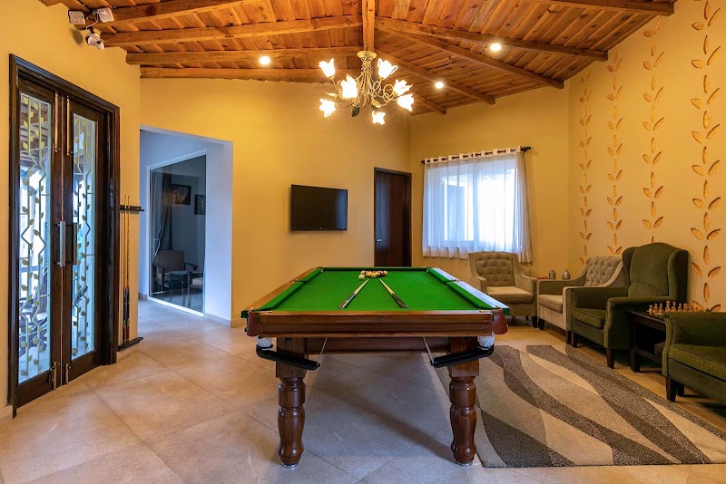 StayVista at Mistletoe House in Bhimtal | 6 BHK Premium Villa - StayVista at Mistletoe House in Bhimtal | 6 BHK Premium Villa Village, Bhagatpura, Bhimtal, Bhagtpura, Uttarakhand 263127, India