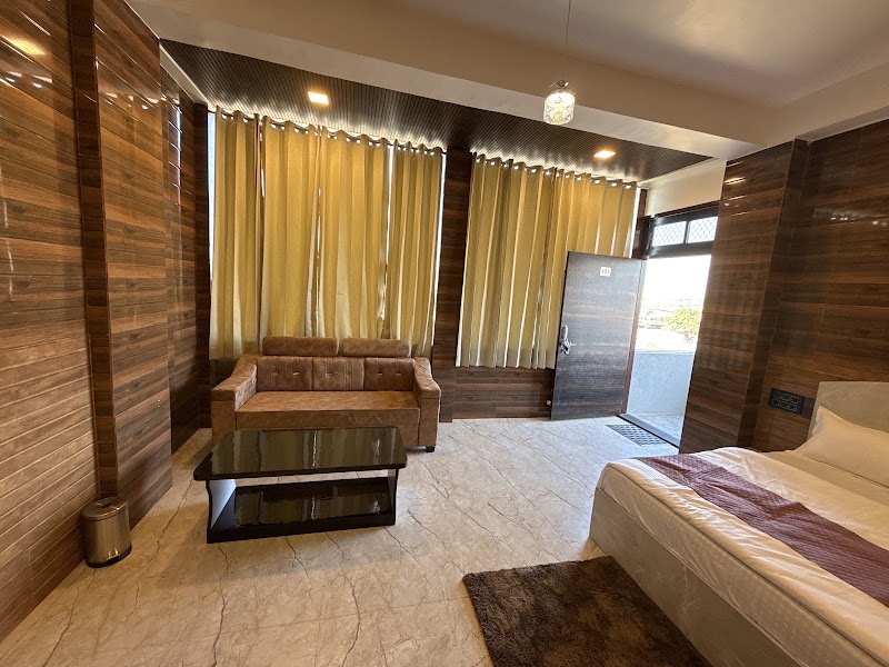 Hotel Rawat Palace - Hotel Rawat Palace, Nr Somnath Chauraha, Agra Rd, Ganga Vihar Colony, Somnath Colony, Dausa, Rajasthan 303303, India