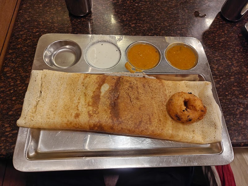 Sree Arul Jyothi (Veg Restaurant) - Sree Arul Jyothi (Veg Restaurant) FWWX+H7M, Mahatma Gandhi Rd, Opposite Secretariat, Palayam, Thiruvananthapuram, Kerala 695001, India