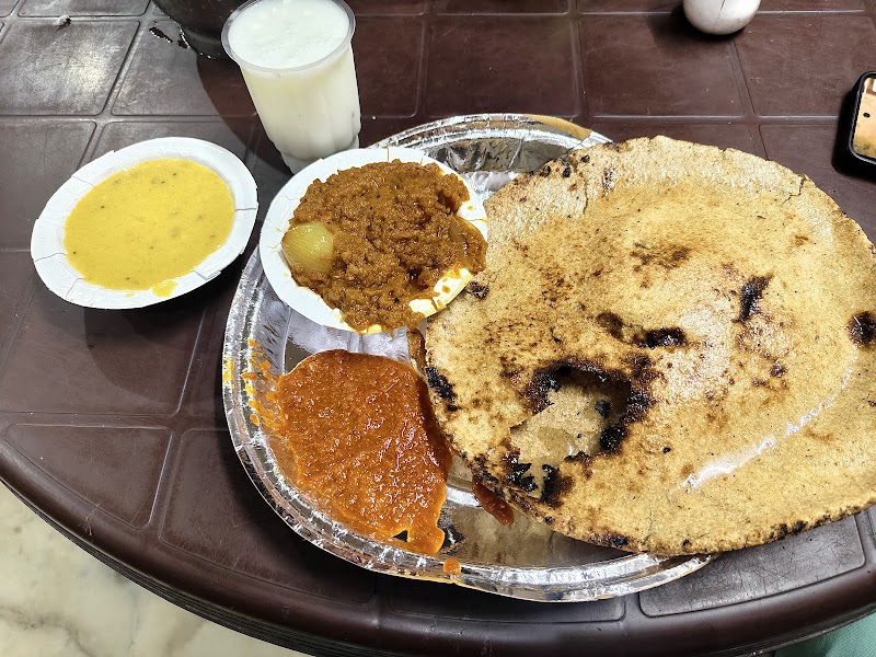 Mahaveer Rabri Bhandar - Mahaveer Rabri Bhandar Mishra Raja Ji Ka Rasta, Chandpole Bazar, Chandpole, Pink City, Jaipur, Rajasthan 302001, India