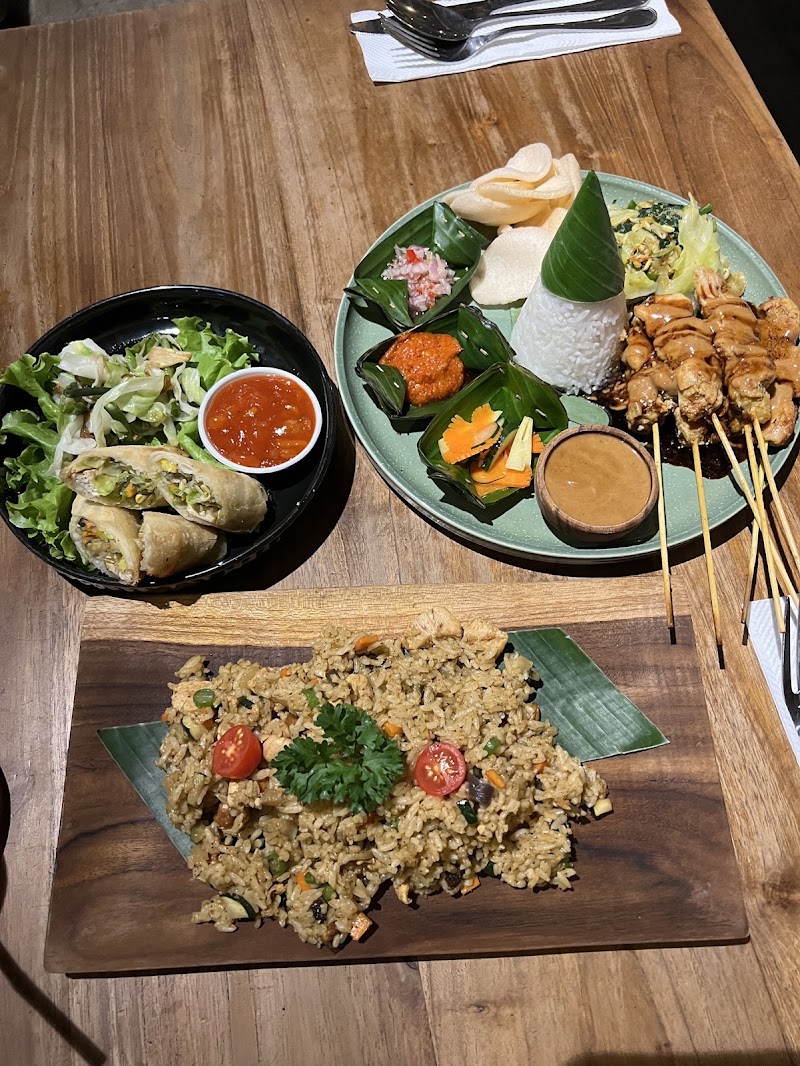 Monkey Legend Restaurant & Bar - Monkey Legend Restaurant & Bar, Jl. Monkey Forest No.8, Ubud, Kecamatan Ubud, Kabupaten Gianyar, Bali 80571, Indonesia