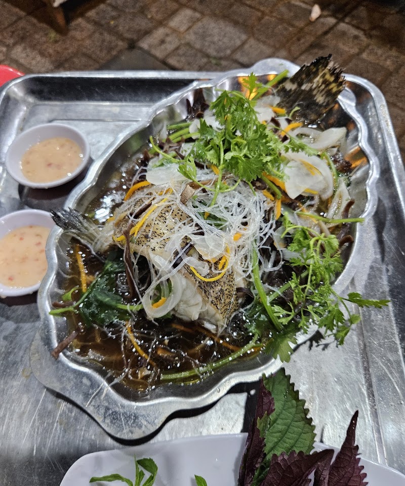 Quán Hải Sản Út Mập - Quán Hải Sản Út Mập, Bờ Kè/96 Đ. Hà Ra, Nha Trang, Khánh Hòa 67000, Vietnam