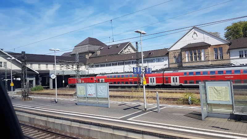 Darmstadt (Hbf) - Darmstadt (Hbf), Zweifalltorweg West-/Hinterseite des Hbf, 64293 Darmstadt, Germany
