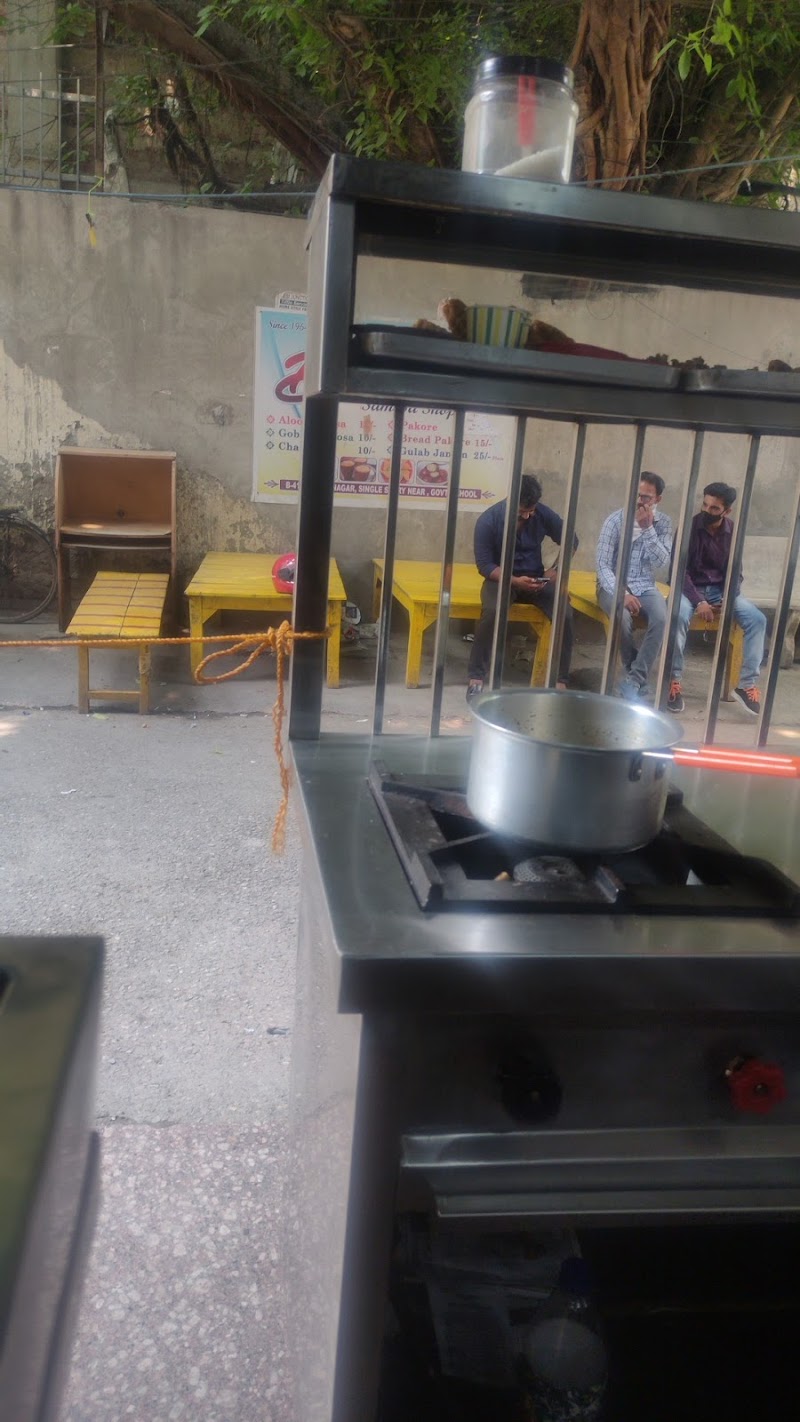 Bha- जी Samosa shop - Bha- जी Samosa shop, Block B, Vijay Nagar, Delhi, 110033, India