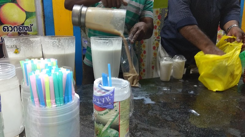 Shakes Inn - Shakes Inn, VJGG+F22, Eravipuram - Pallimukku Rd, Vadakkevila, Kollam, Keralam 691010, India