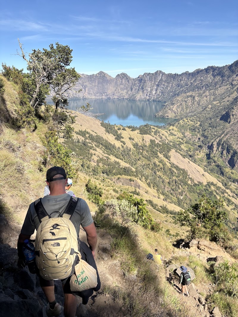 Rinjani Trekking Center - Rinjani Trekking Center, Jl. Pariwisata, Senaru, Kec. Bayan, Kabupaten Lombok Utara, Nusa Tenggara Bar. 83354, Indonesia
