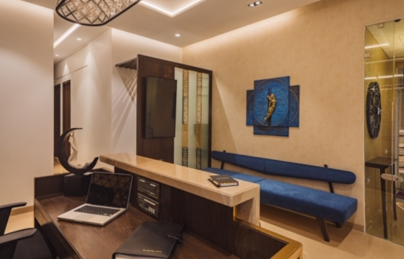 Dr. Santosh Bhatia Plastic Surgeon - Vanity Cosmetic Clinic South Bombay