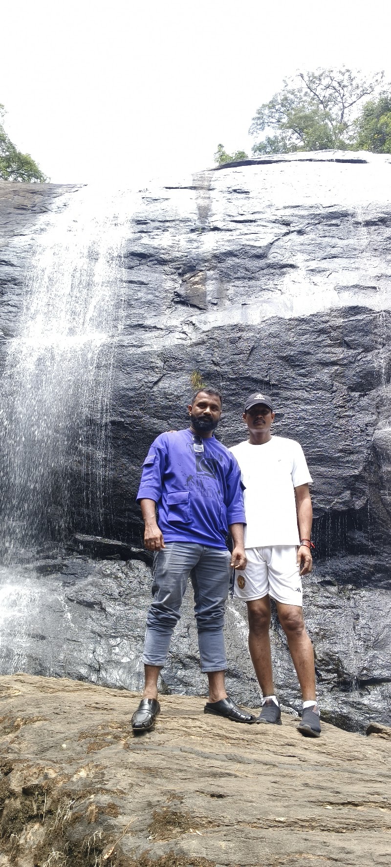 Chelavara Water falls trekking start point (ಚೆಲಾವರ ಜಲಪಾತ ವೀಕ್ಷಣಾ ಸ್ಥಳ) - Chelavara Water falls trekking start point (ಚೆಲಾವರ ಜಲಪಾತ ವೀಕ್ಷಣಾ ಸ್ಥಳ) 6M4F+V9C water Falls, Chelavara, Karnataka 571212, India