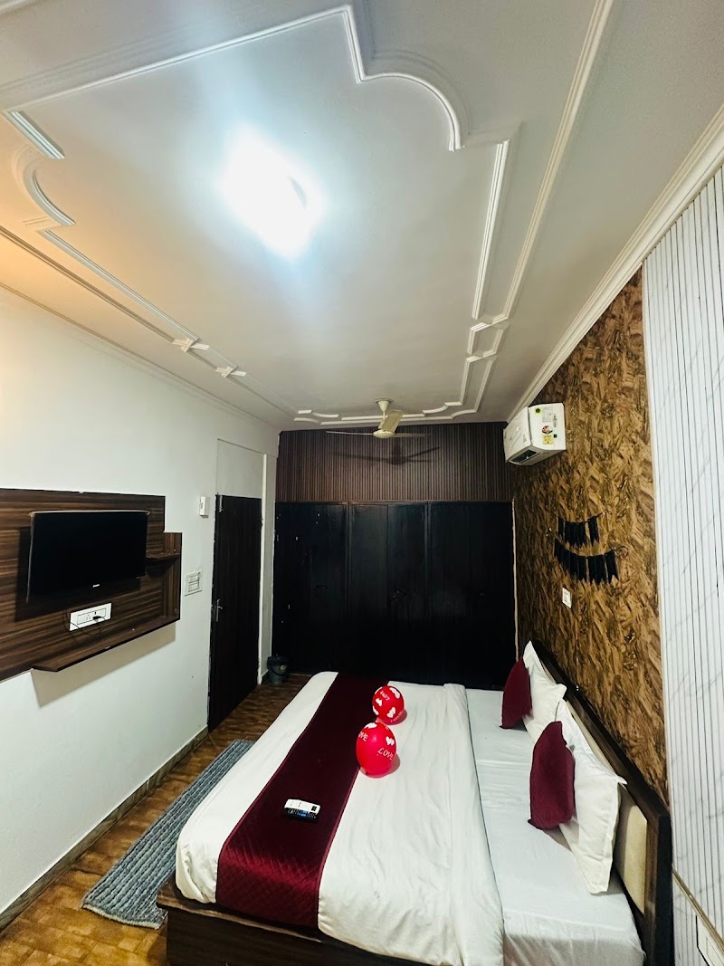 Hotel Knights Inn - Hotel Knights Inn, 111/236, Ramtirth Marg, Vijay Path, Agarwal Farm, Jhalana Chhod, Mansarovar, Jaipur, Rajasthan 302020, India