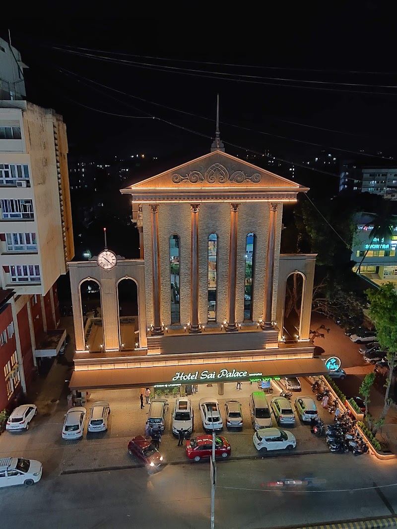 hampankatta - hampankatta, VRCV+V9M, Hampankatta, Mangaluru, Karnataka 575001, India
