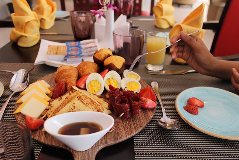Skylark Hotel Apartments - Skylark Hotel Apartments, Sheikh Zayed Rd - opp. Insurance Market Metro Station - Al Barsha First - Al Barsha - Dubai - United Arab Emirates