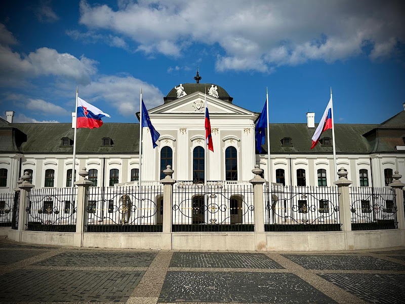 Discover Bratislava - Free & Private Walking Tours - Discover Bratislava - Free & Private Walking Tours, Františkánske námestie 8, 811 01 Bratislava-Staré Mesto, Slovakia