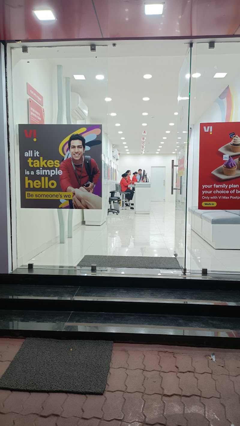 Vi - Vodafone Idea Store - Vi - Vodafone Idea Store, House No 245, Coffee House Chowk, W High Ct Rd, next to Bapat Kirana Store, Gokulpeth, Nagpur, Maharashtra 440010, India