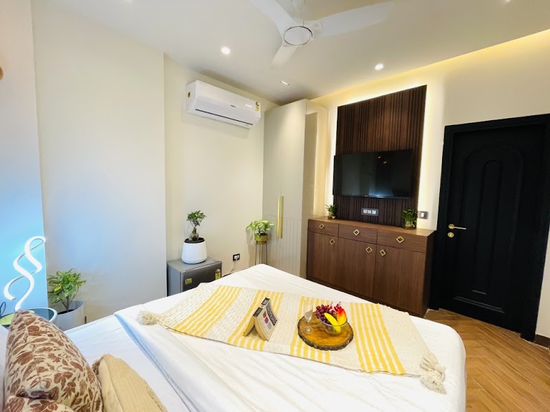 Bedchambers Delhi - Bedchambers Delhi, E-50, Ground Floor Press Enclave Road, Max Hospital, Landmark:, Block D, Saket, New Delhi, Delhi 110017, India