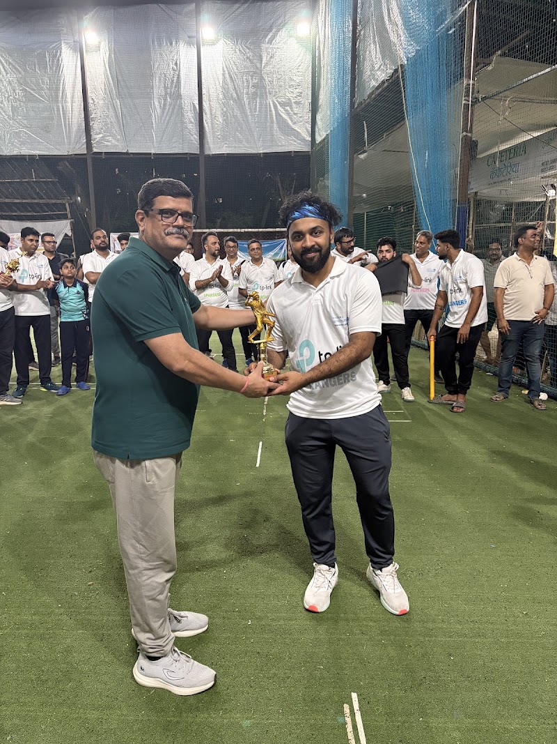 V4 Sports Arena - V4 Sports Arena Yashwant Smruti, ANAND NAGAR BARKHA CO-OPERATIVE GROUP HOUSING SOCIETY, Bhandup Village Rd, opp. Usha Nagar, Usha Nagar, Bhandup West, Mumbai, Maharashtra 400078, India