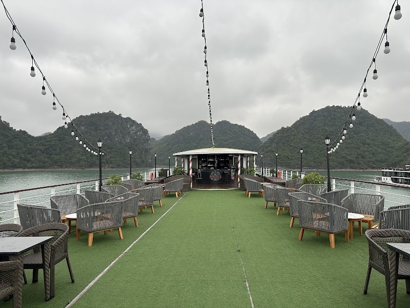 Mon Cheri Cruise Terminal - Mon Cheri Cruise Terminal, WXCJ+CC, Tuan Chau, Quang Ninh, Vietnam