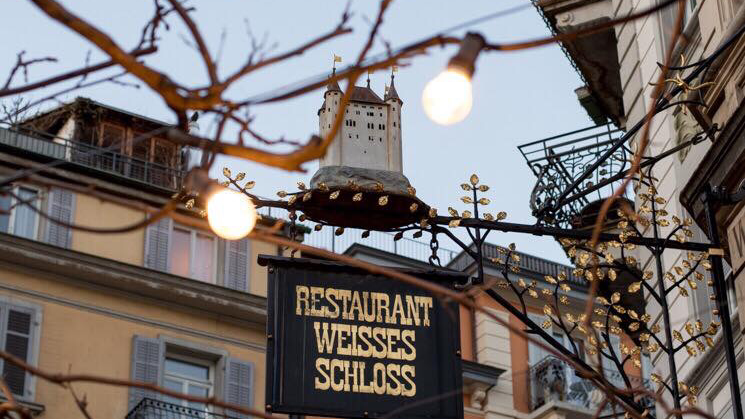 Restaurant Weisses Schloss - Restaurant Weisses Schloss Moosstrasse 7, 6003 Luzern, Switzerland