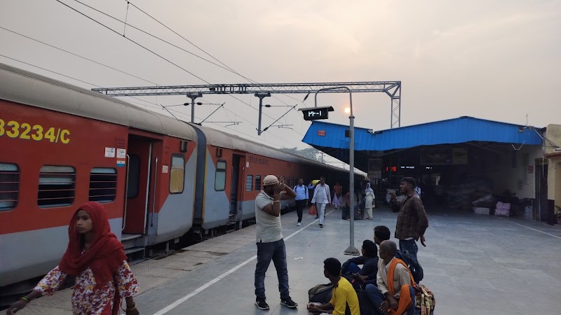 Ayodhya Cantt - Ayodhya Cantt, Railway Colony, Dharmakata, Faizabad, Uttar Pradesh 224001, India