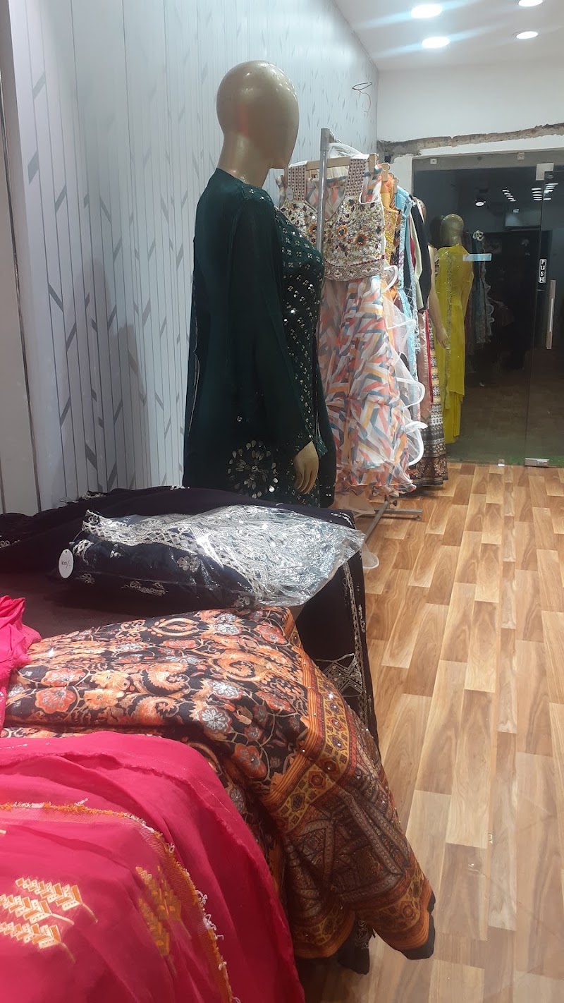 BARQAT : Reasonable Ladies Ethnic Wear - BARQAT : Reasonable Ladies Ethnic Wear Address: UGF 12, SUSHANT, Vyapar Kendra Rd, Block C, Sushant Lok Phase I, Sector 43, Gurugram, Haryana 122009, India
