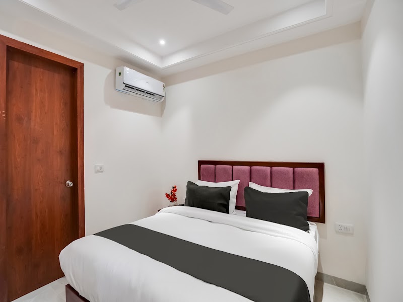 OYO Hotel Ivory Inn - OYO Hotel Ivory Inn A 72, Rd Number 2, Block B, A, Mahipalpur, New Delhi, Delhi, 110037, India