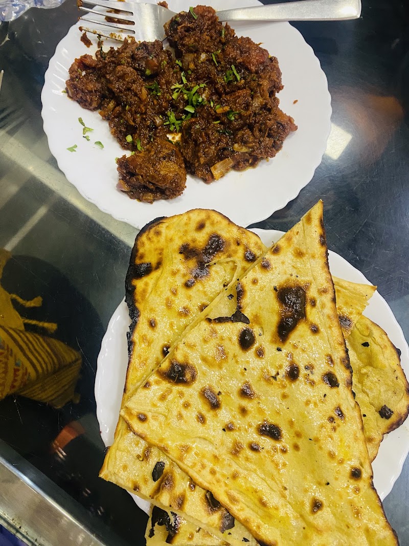 Surjit Food Plaza Restaurant - Surjit Food Plaza Restaurant 1,2 Dosanda Singh Rd, Lawrence Road, Extension, Amritsar, Punjab 143001, India