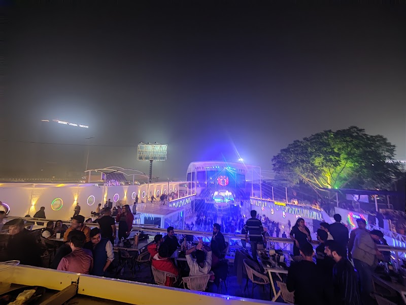 Club Ebowla - Club Ebowla R-245, 2nd floor, Delhi Rd, Model Town, Rohtak, Haryana 124001, India