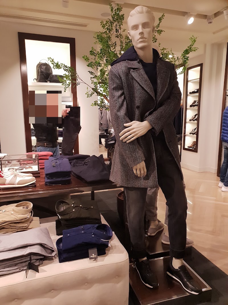 Massimo Dutti Frankfurt - Massimo Dutti Frankfurt, Goethestraße 3, 60313 Frankfurt am Main, Germany