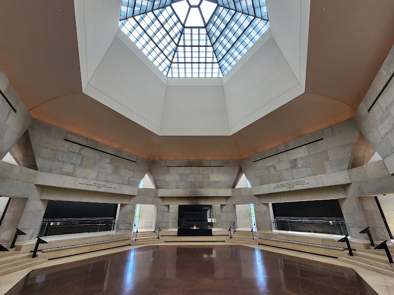 United States Holocaust Memorial Museum - United States Holocaust Memorial Museum 100 Raoul Wallenberg Pl SW, Washington, DC 20024, USA