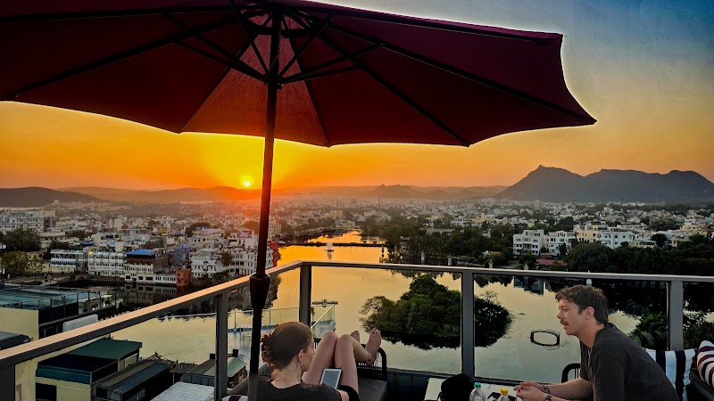 Hello boho Lakeview rooftop cafe - Hello boho Lakeview rooftop cafe 5 Helloboho cafe rooftop lake view cafe, 5 helloboho, lake view rooftop cafe, above bunkyard hostel, Old City, imli ghat, Silawatwari, Udaipur, Rajasthan 313004, India