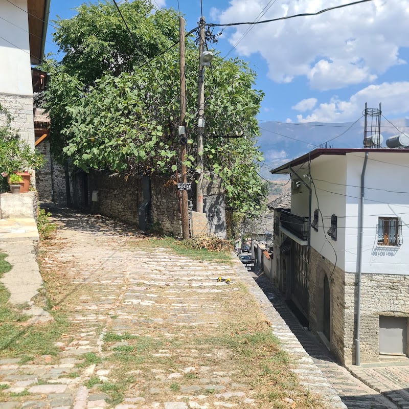 Grandpa’s House - Grandpa’s House Rruga Jonuz Galanxhi, Gjirokastër 6001, Albania