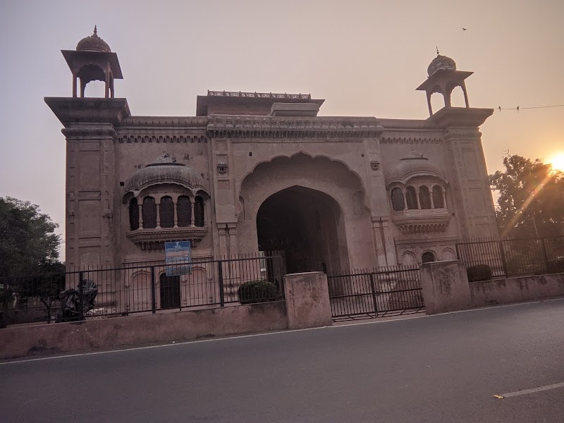 Maharaja Ranjit Singh Garden - Maharaja Ranjit Singh Garden M.M Malviya Road, JVQH+99H, inside Mall Road, Ram Bagh, Company Bagh, Amritsar, Punjab 143001, India