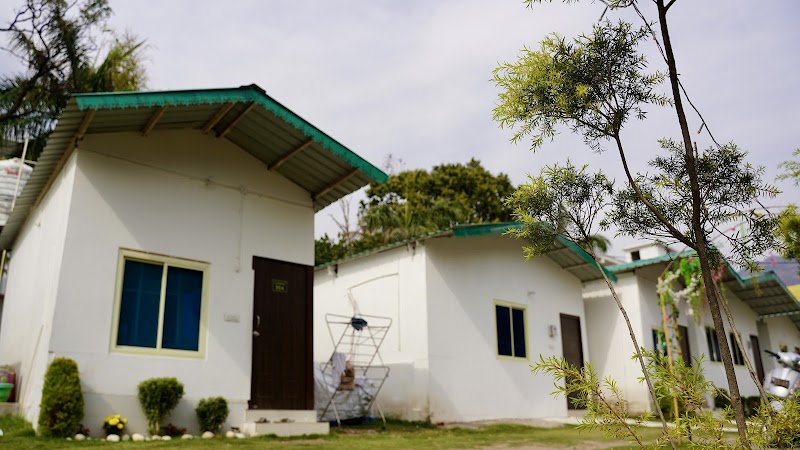 Collection O Tapovan Rise Cottages And Cafe - Collection O Tapovan Rise Cottages And Cafe, Near Tabola conte cafe, Rise intercollege road, behind kriyayoga ashram, Tapovan, Rishikesh, Jonk, Uttarakhand 249192, India