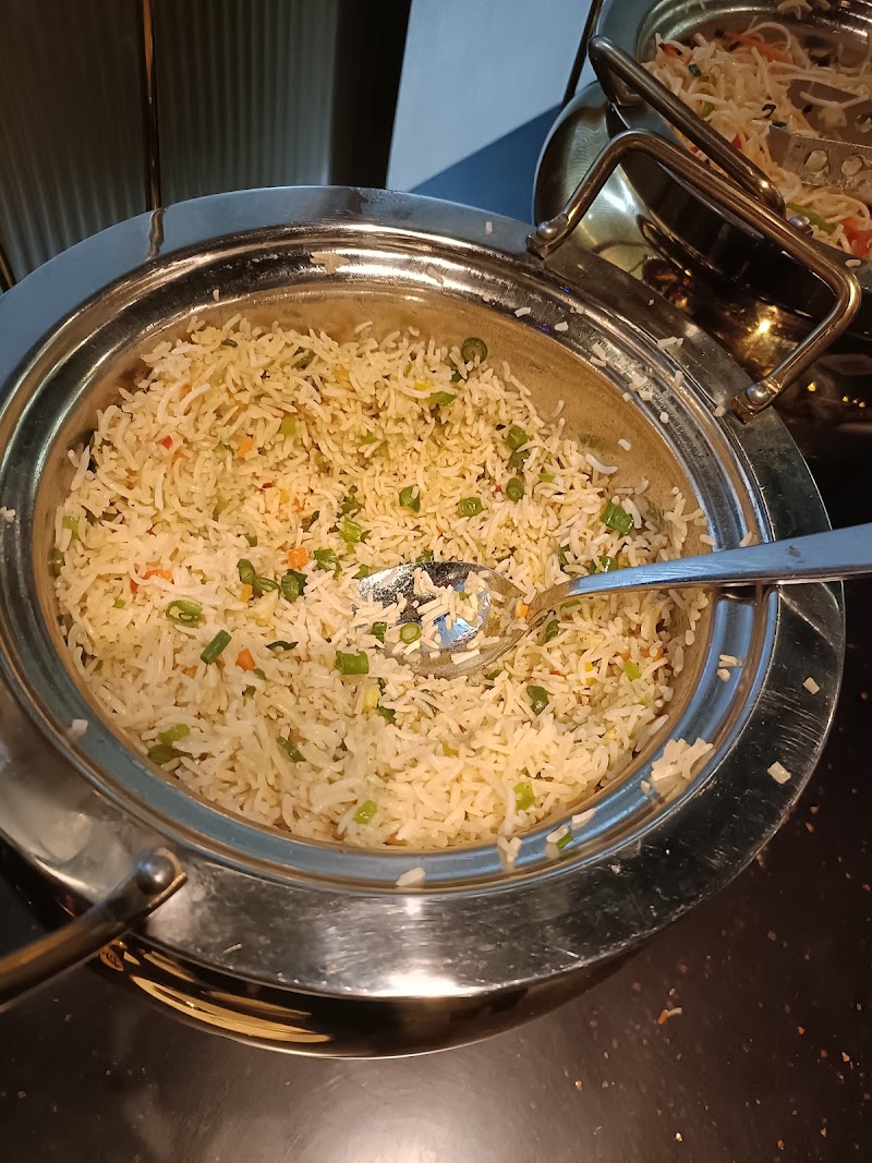 Lark- The Veg Bar - Lark- The Veg Bar R, odeon Mall, MHADA Colony, Odeon, Ghatkopar East, Mumbai, Maharashtra 400077, India