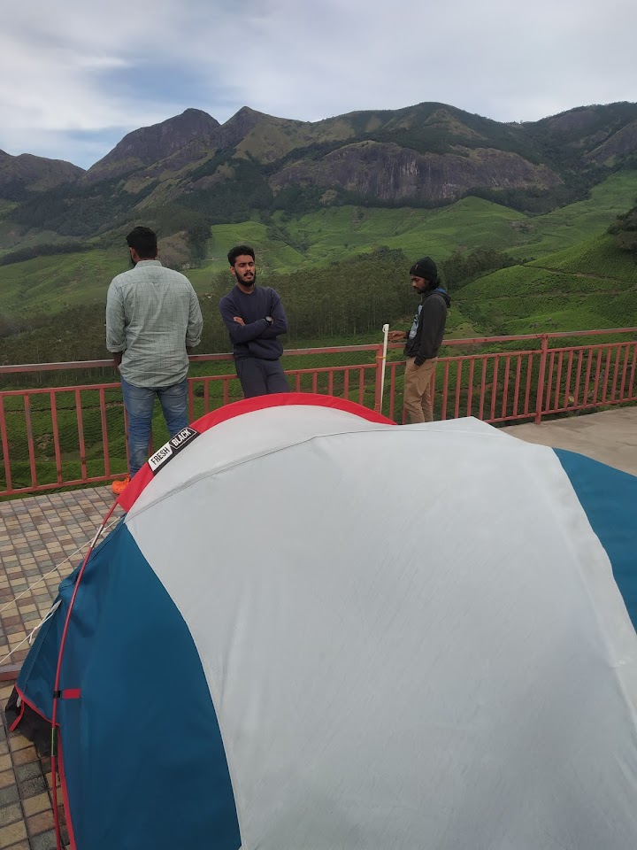 FOGGY FROST CAMP MUNNAR- Kolukkumalai base camp - FOGGY FROST CAMP MUNNAR- Kolukkumalai base camp, near Munnar catering college, Munnar, Suryanelli, Kerala 685618, India