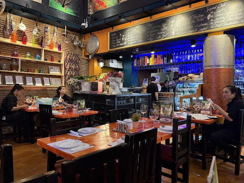 Big Mama Pizzeria - Italian food Restaurant - Big Mama Pizzeria - Italian food Restaurant 139 Soi Sukhumvit 21 (Asoke Soi 1 North Klongtoey, แขวงคลองเตยเหนือ เขตวัฒนา กรุงเทพมหานคร 10110, Thailand