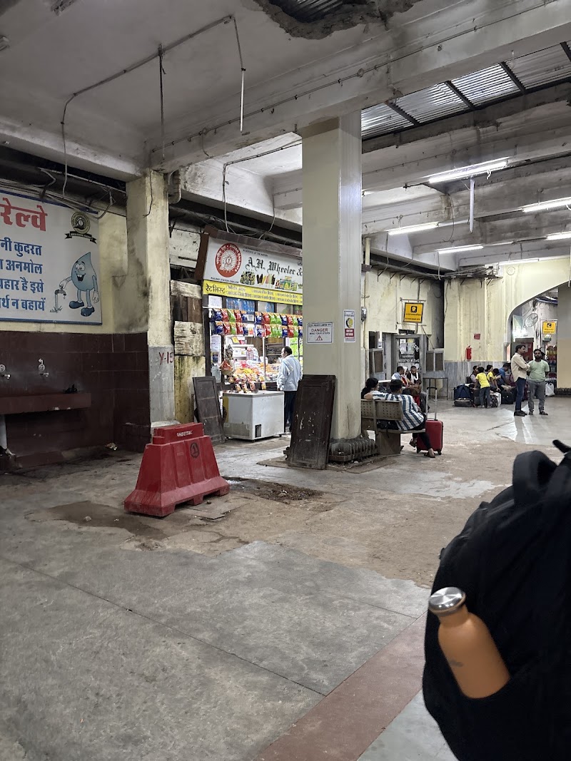 Platform number 1 - Platform number 1, 658J+8P6 Railway Station, Junction, LNUPE Campus, Railway Colony, Gwalior, Madhya Pradesh 474002, India