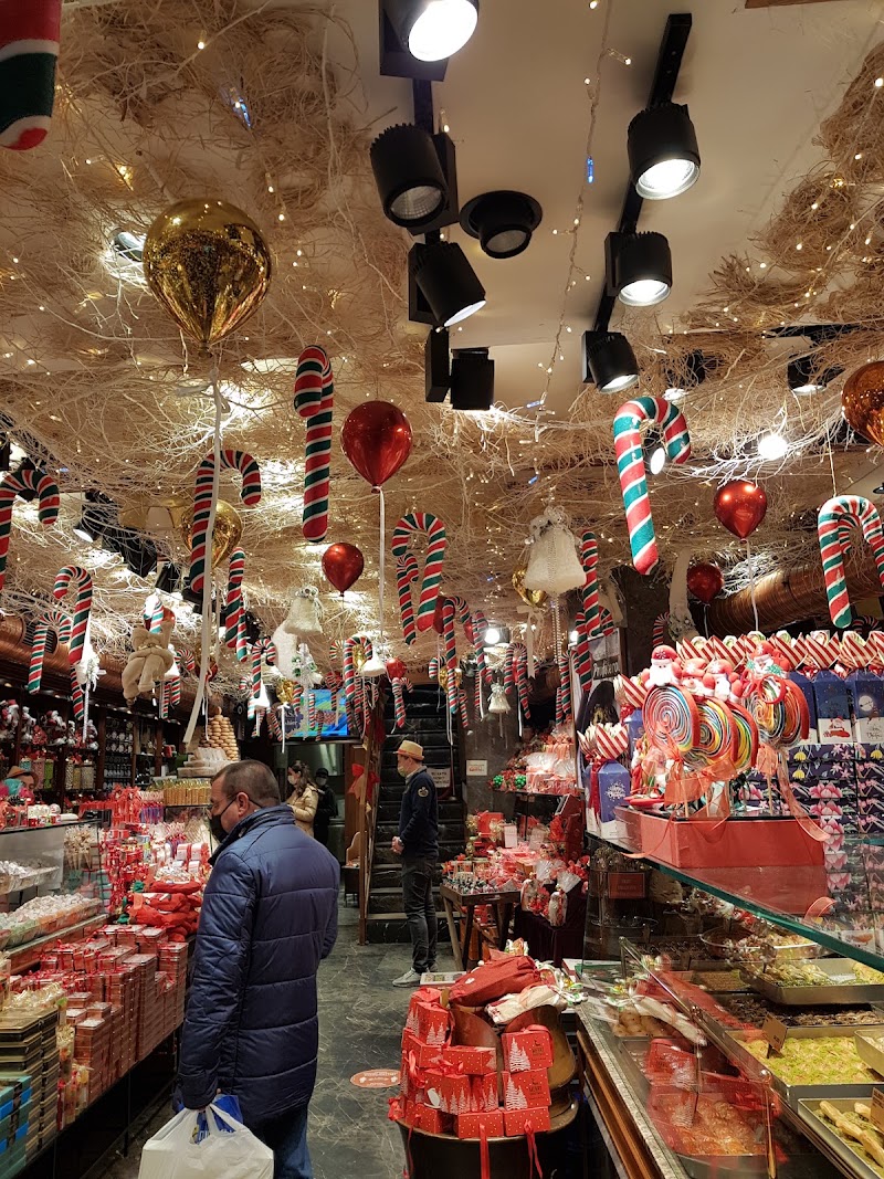 M Migros - M Migros, Caferağa, Mühürdar Cd. 16/A, 34710 Kadıköy/İstanbul, Türkiye