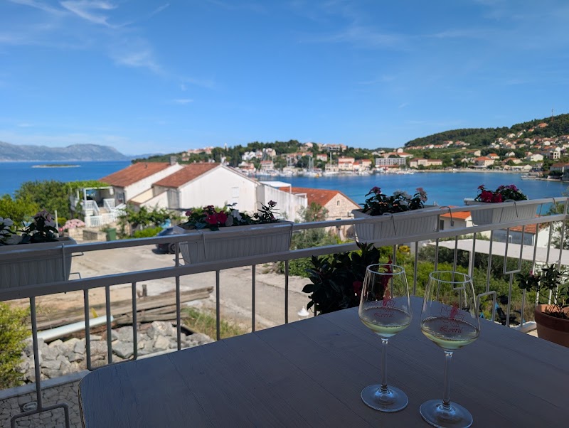 Lovrić Winery - Lovrić Winery, Lumbarda 217, 20263, Lumbarda, Croatia