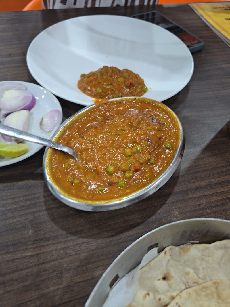 Dwarka Pure Veg Family Restaurant - Dwarka Pure Veg Family Restaurant House no. EHN-1044, Deul wada, Anjuna, Goa 403509, India